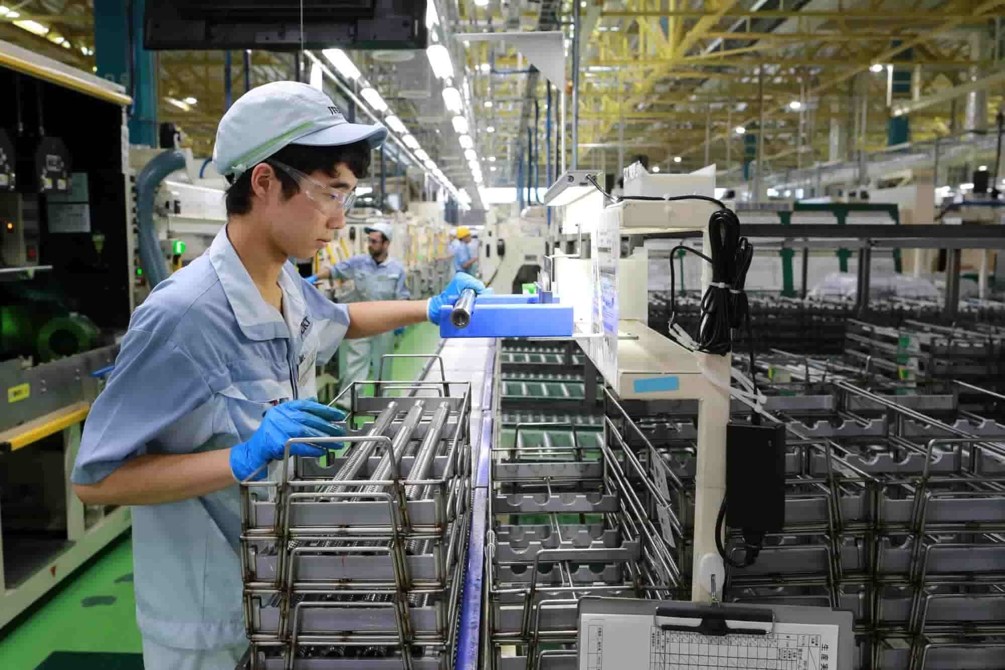 Japan Manufacturing Activities Shrink